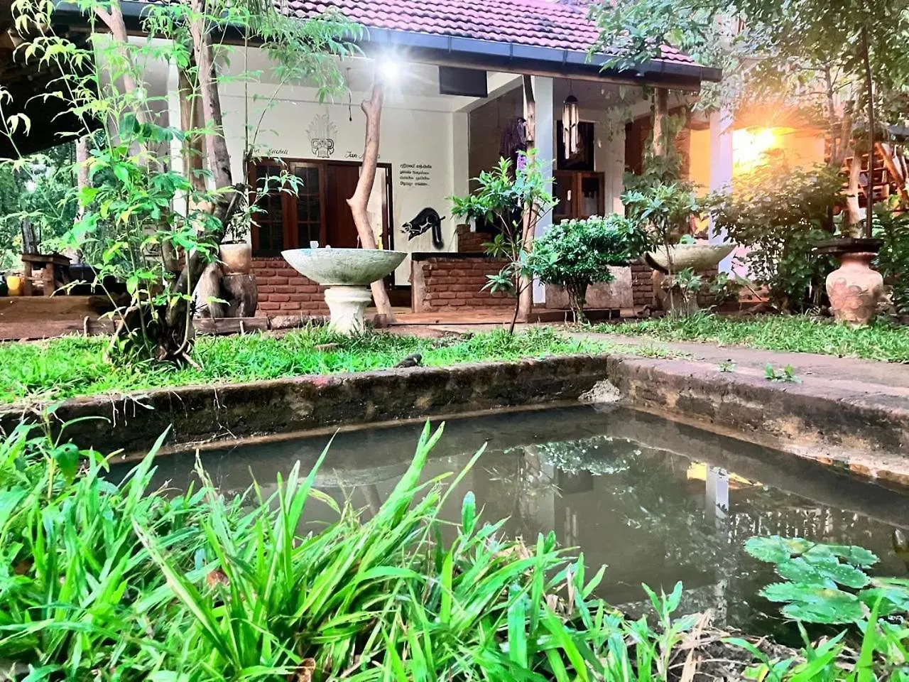 Jungle Hostel Habarana Sri Lanka