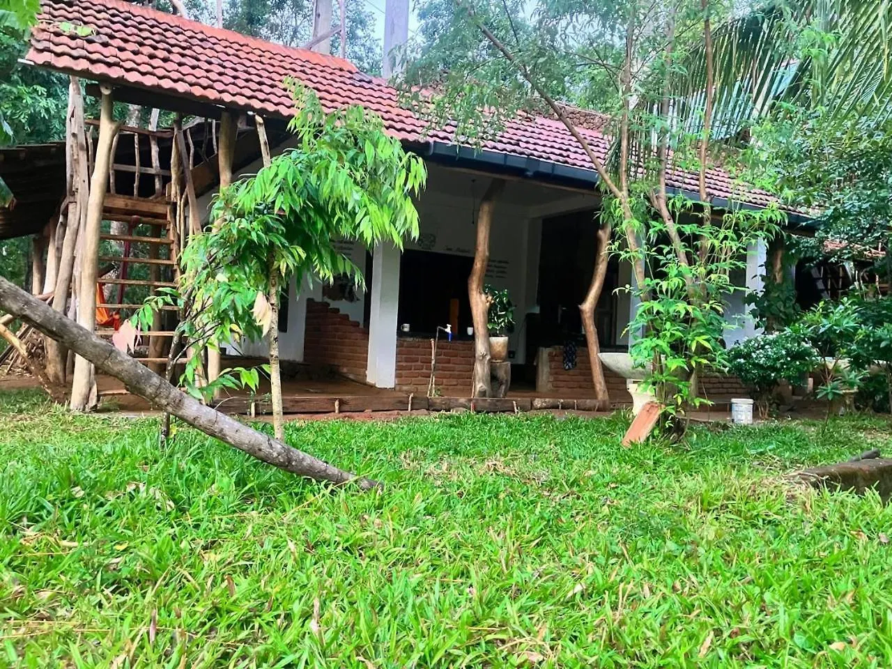 Jungle Hostel Habarana
